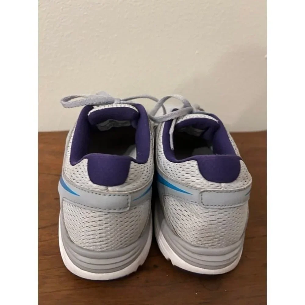 Nike Women’s Shoes size 9.5‎